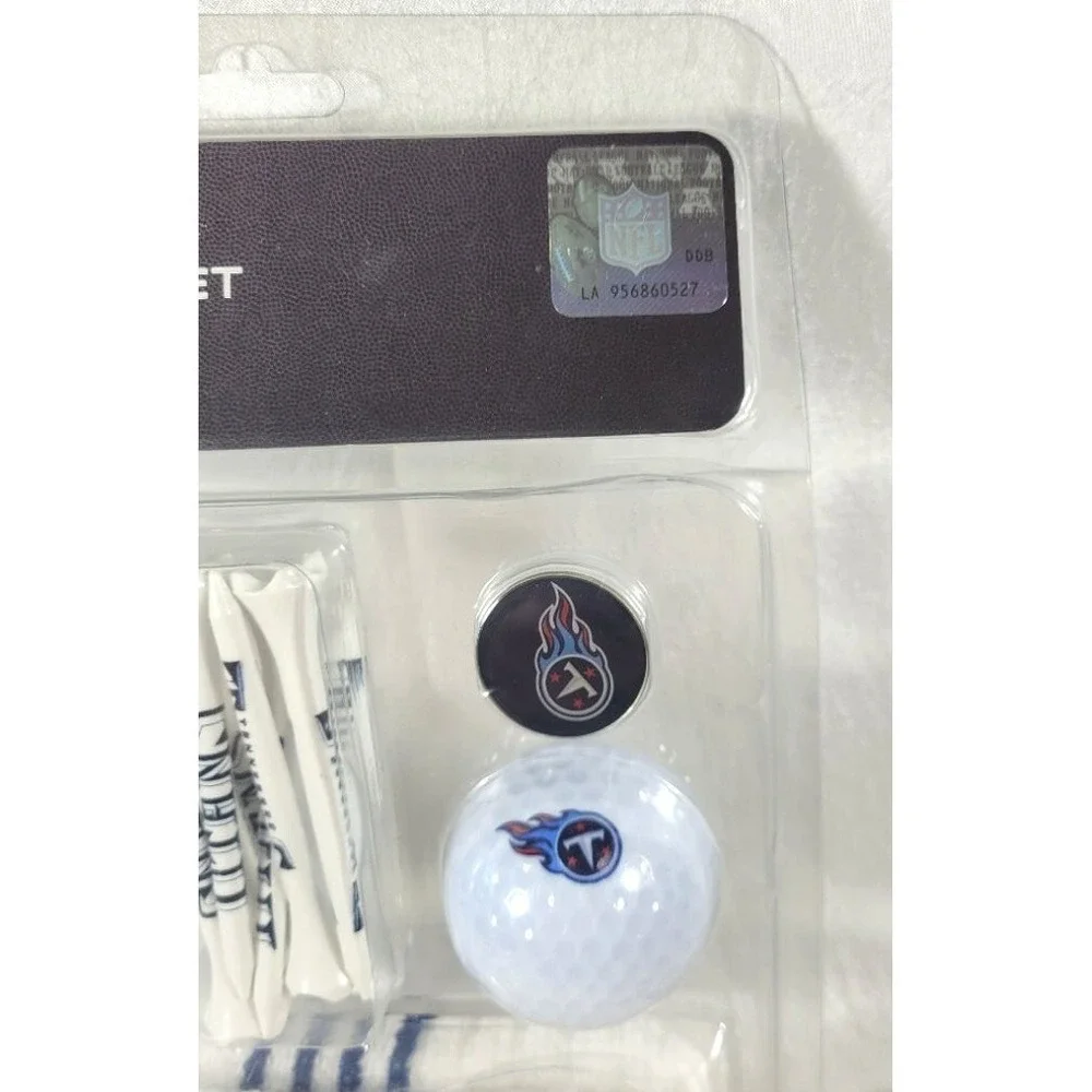 WinCraft Tennessee Titans Golfing Gift Set: Towel, Markers, Balls, Tees